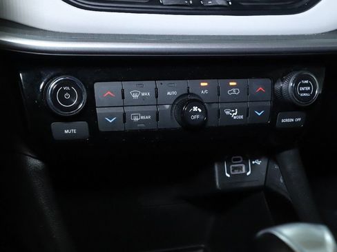 Used 2025 Jeep Compass Limited AWD/4WD image 26