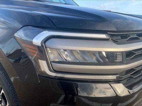 Used 2024 Ford Expedition Max XLT image 29