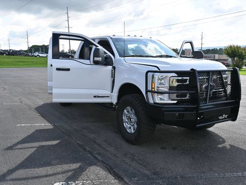 Used 2024 Ford F250 XLT AWD/4WD image 26