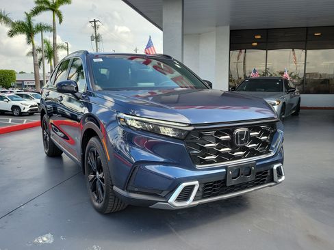 Used 2025 Honda CR-V Sport Touring image 2