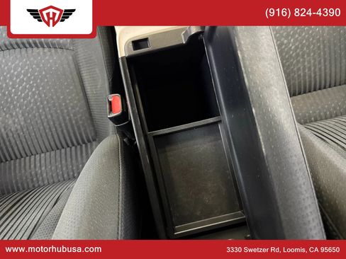 Used 2016 Toyota Prius Three image 33