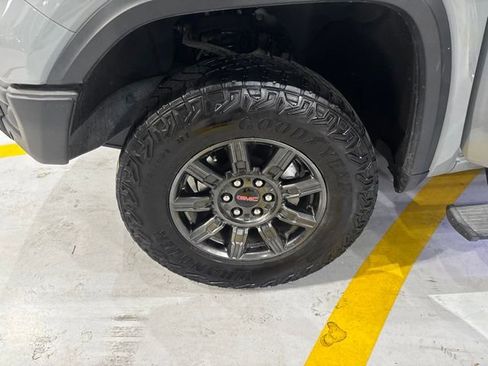 Used 2024 GMC Sierra 1500 AT4X AWD/4WD image 27