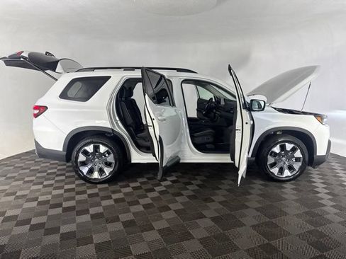 Certified 2026 Honda Pilot Elite image 16