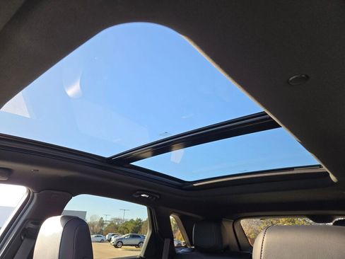 New 2025 Cadillac XT5 Premium Luxury w/ LPO, Red Accent Package AWD/4WD image 27