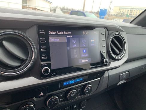 Used 2022 Toyota Tacoma TRD Sport image 21