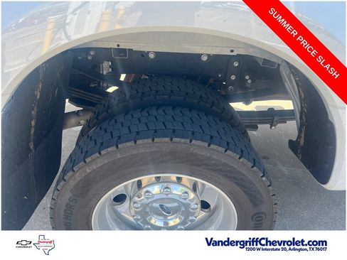 Used 2026 Ford F450 Platinum w/ FX4 Off-Road Package AWD/4WD image 7