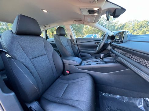 Used 2023 Honda Accord LX image 36