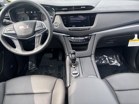 New 2026 Cadillac XT5 Premium Luxury w/ Driver Assist Package FWD image 5