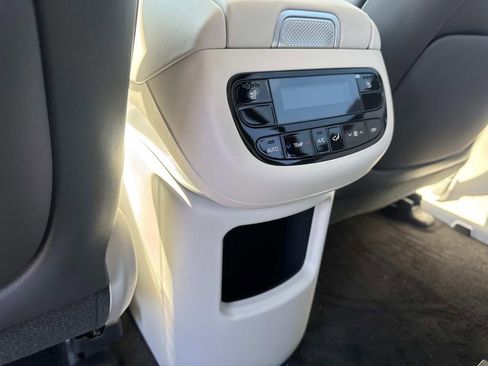 New 2026 Hyundai Ioniq 9 SEL image 19