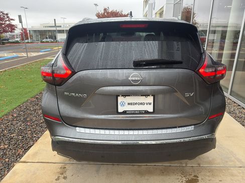 Used 2023 Nissan Murano SV image 5