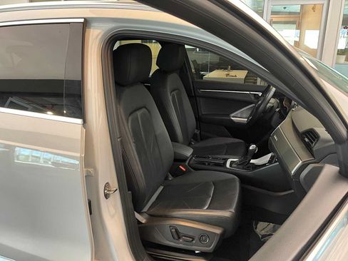 Used 2024 Audi Q3 2.0T Premium w/ Convenience Package AWD/4WD image 28