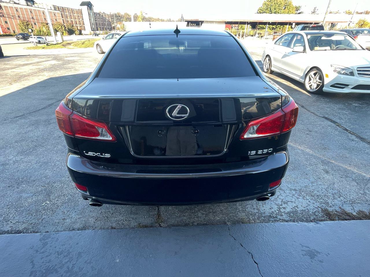 Used 2010 Lexus IS 250 w/ Premium Pkg Value Edition RWD image 4