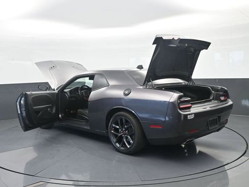 Used 2022 Dodge Challenger SXT w/ Driver Convenience Group RWD image 65