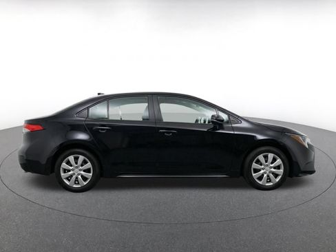 Used 2025 Toyota Corolla LE FWD image 10