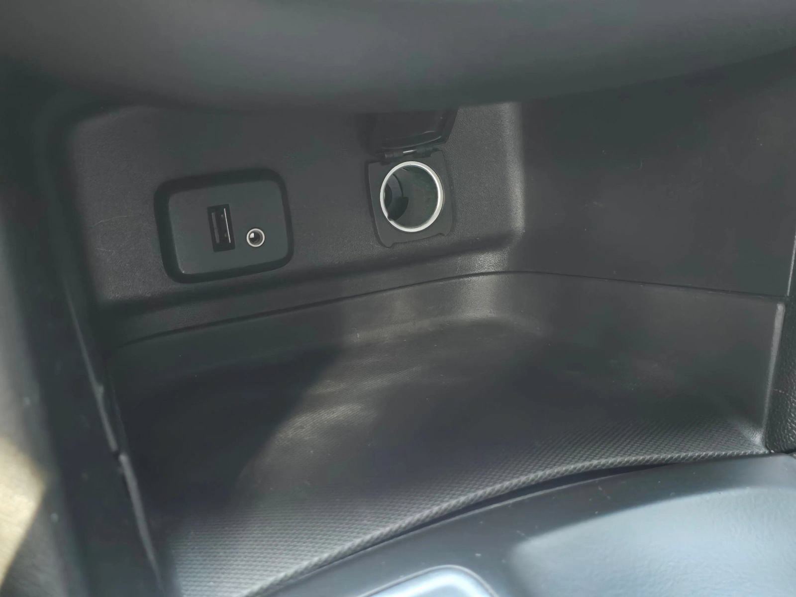 Used 2018 Chevrolet Equinox LT AWD/4WD image 30