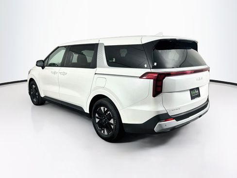 Used 2026 Kia Carnival LXS FWD image 5