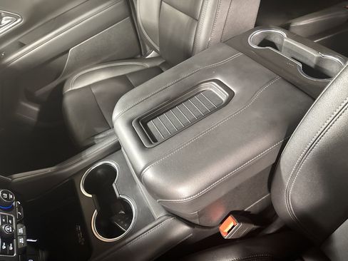 Used 2022 Chevrolet Tahoe Z71 w/ Off-Road Capability Package image 30