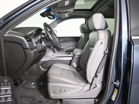 Used 2019 Chevrolet Tahoe LT w/ LT Signature Package image 22