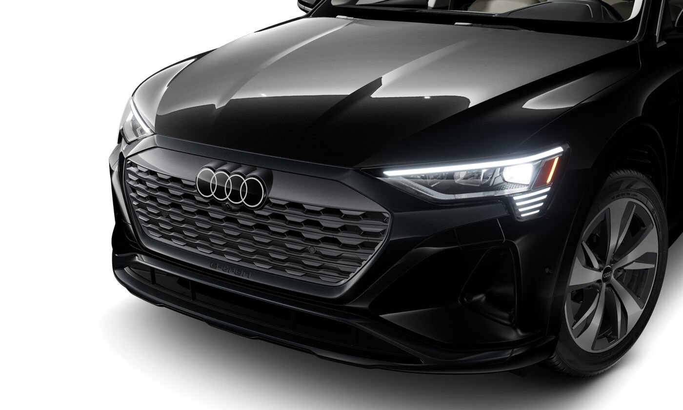 Certified 2024 Audi Q8 e-tron Premium Plus AWD/4WD image 6