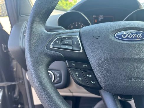 Used 2017 Ford Escape SE AWD/4WD image 18