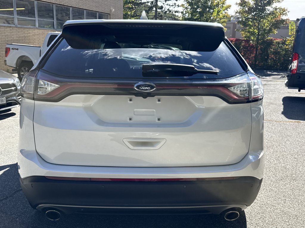 Used 2017 Ford Edge Titanium w/ Equipment Group 301A AWD/4WD image 4