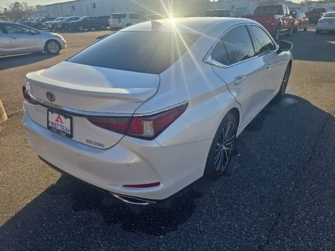 Used 2023 Lexus ES 350 w/ Premium Package image 5