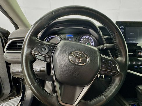 Used 2023 Toyota Camry SE FWD image 11
