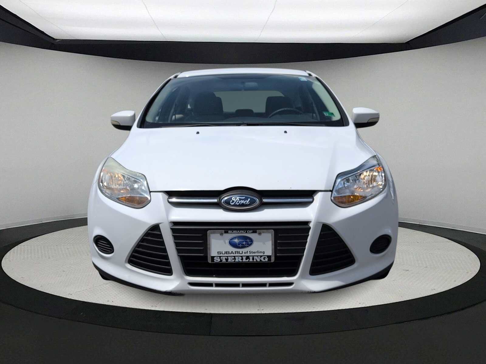 Used 2014 Ford Focus SE w/ SE Winter Package FWD image 3