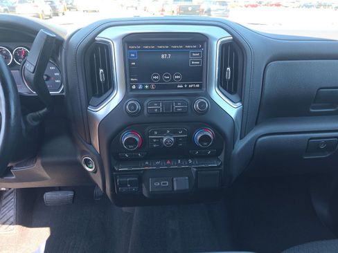 Used 2020 Chevrolet Silverado 1500 RST AWD/4WD image 8