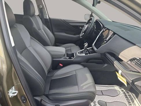 Used 2025 Subaru Outback Onyx Edition image 16