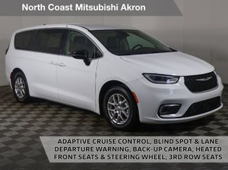 Used 2024 Chrysler Pacifica Touring-L video 1