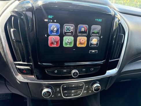 Used 2019 Chevrolet Traverse LT w/ LT Premium Package AWD/4WD image 14