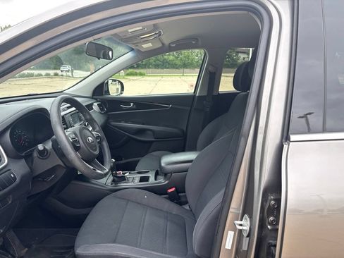 Used 2016 Kia Sorento AWD image 11