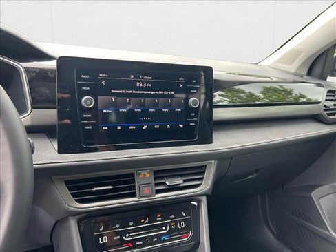 New 2025 Volkswagen Taos SE image 12