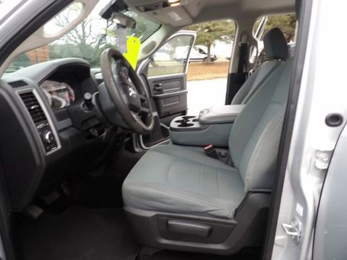 Used 2017 RAM 1500 Express image 31