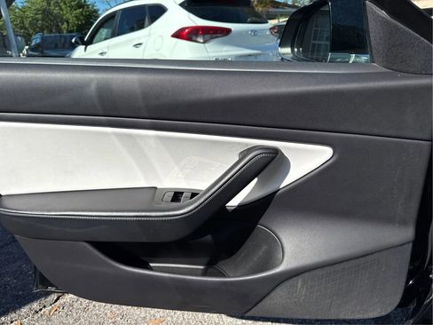 Used 2019 Tesla Model 3 Standard Range RWD image 22