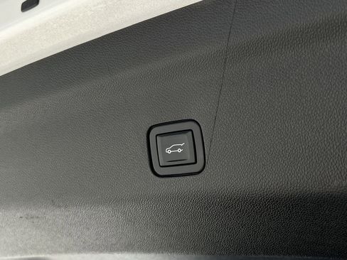 Used 2023 Chevrolet Tahoe RST RWD image 30