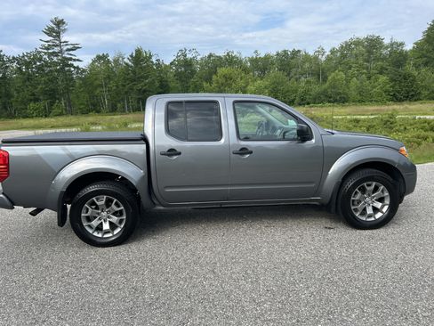Used 2020 Nissan Frontier SV AWD/4WD image 7