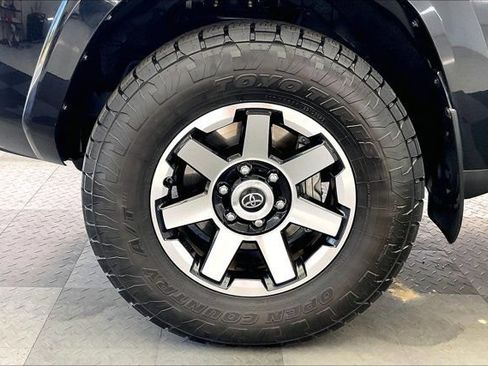 Used 2021 Toyota 4Runner TRD Off-Road Premium w/ Moonroof Package AWD/4WD image 8