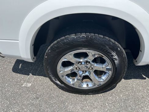 Used 2015 RAM 1500 Laramie AWD/4WD image 17