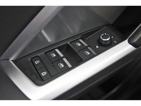 Used 2025 Audi Q3 2.0T Premium AWD/4WD image 23