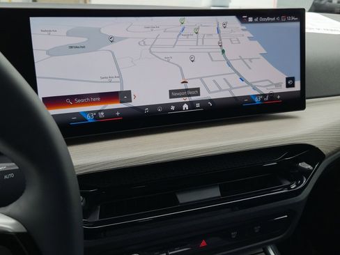 Used 2025 BMW i4 eDrive40 image 16