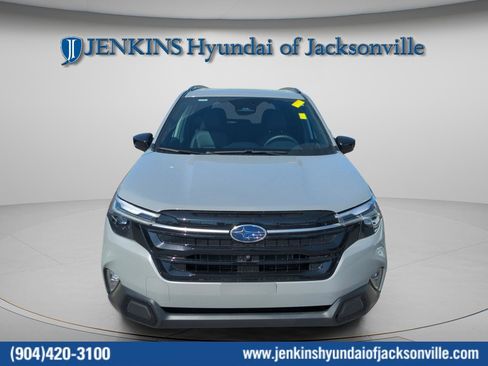 Used 2025 Subaru Forester Touring image 14