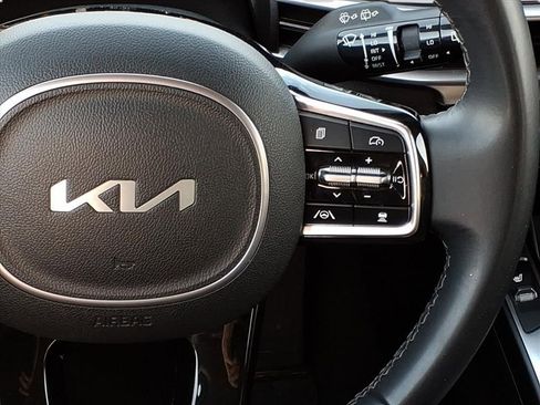 Used 2024 Kia Sorento S image 7