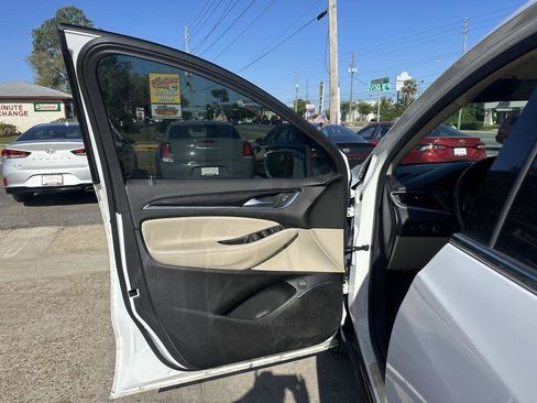 Used 2019 Buick Enclave Essence FWD image 13