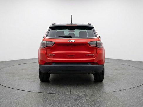 Used 2025 Jeep Compass Trailhawk image 7