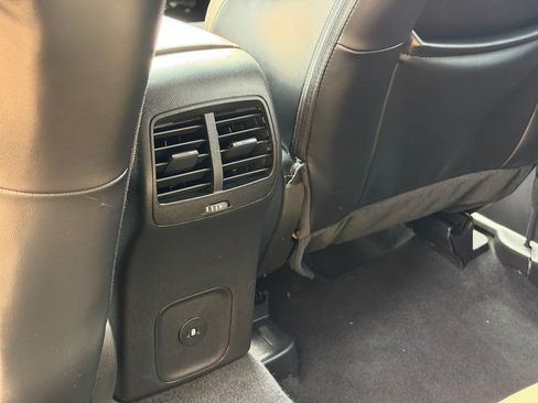 Used 2023 Ford Escape ST-Line Select AWD/4WD image 23