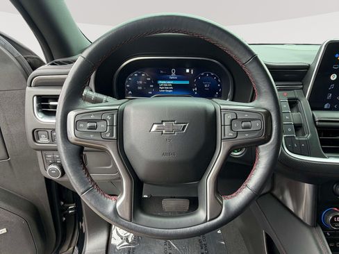Used 2022 Chevrolet Suburban RST w/ Luxury Package AWD/4WD image 12