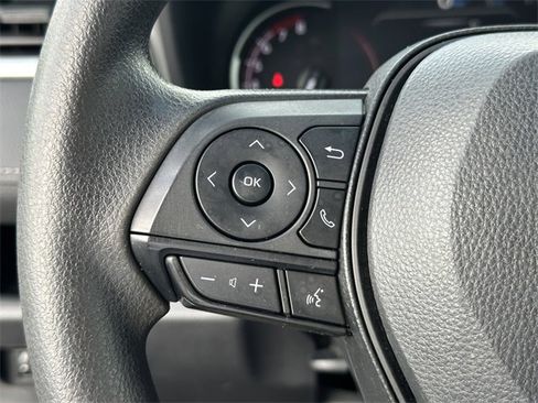 Used 2024 Toyota RAV4 XLE image 25