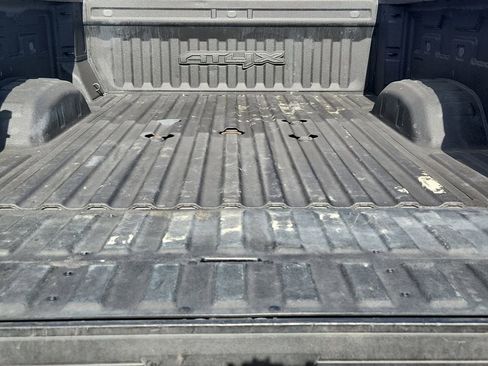 Used 2024 GMC Sierra 2500 AT4X AWD/4WD image 17